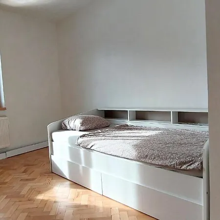Na Namesti Apartment *