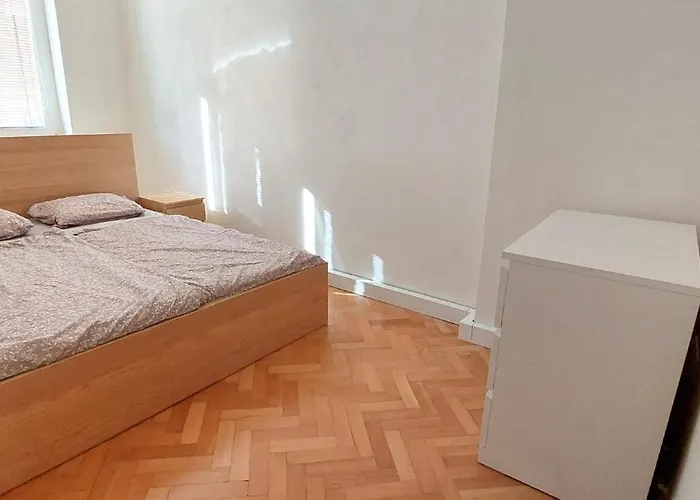 Na Namesti